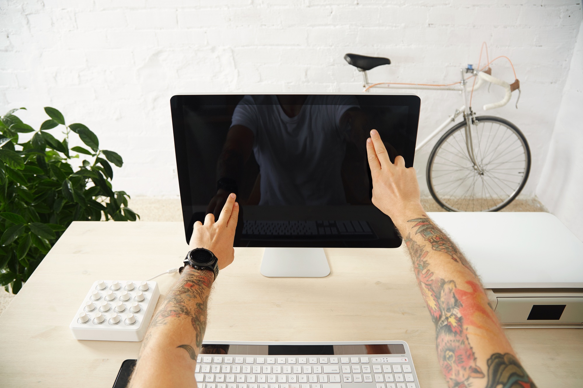 Touch screen presentation interface set